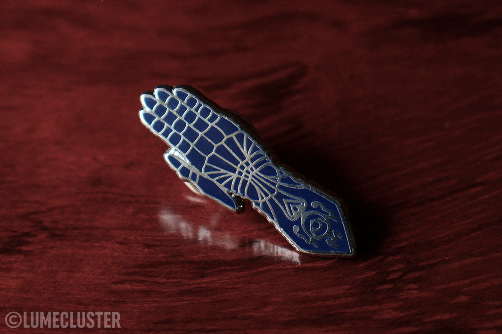 Phoenix Gauntlet Pin (Silver Color)