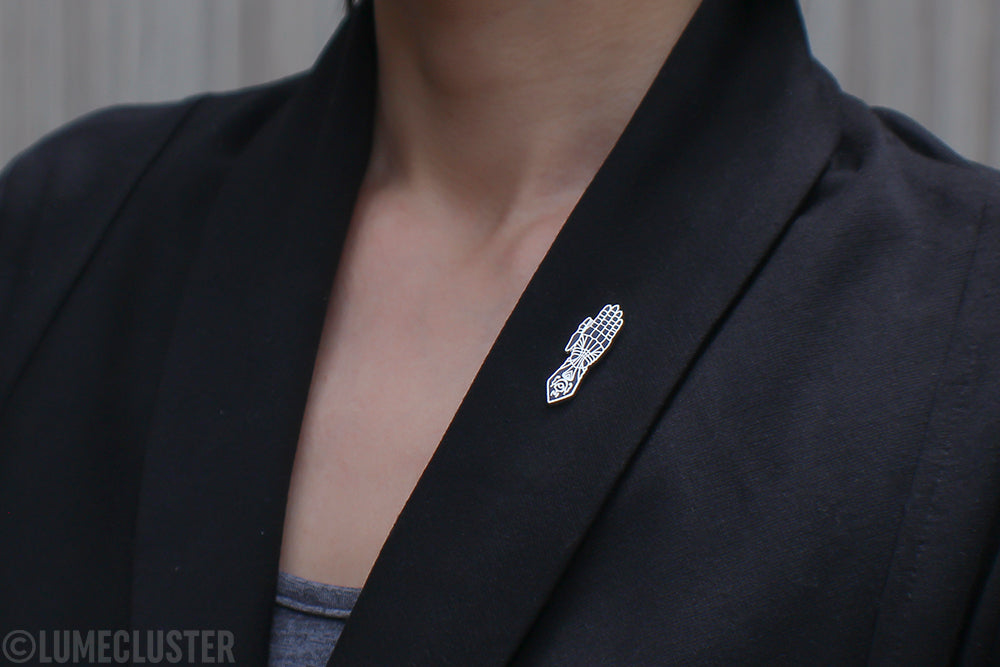 Phoenix Gauntlet Pin (Silver Color)
