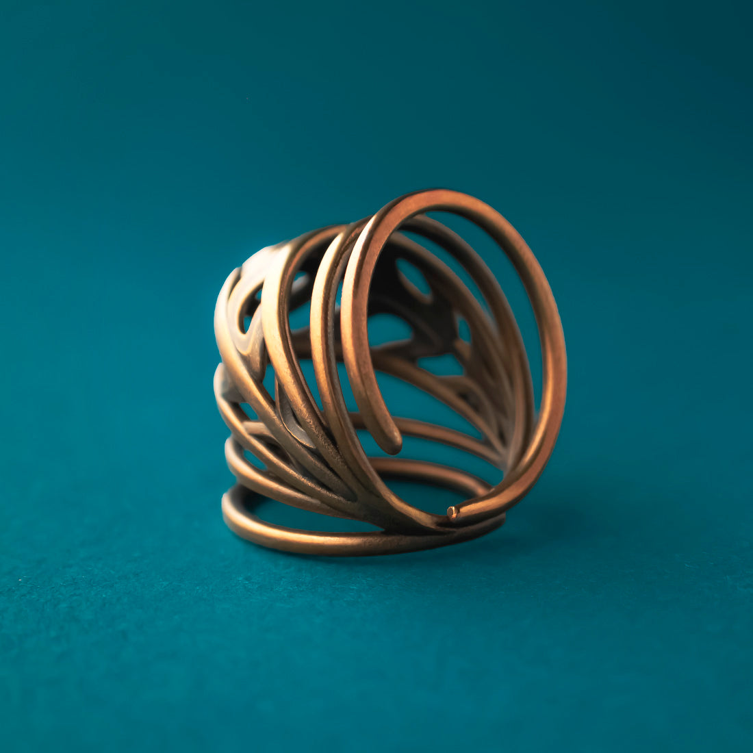 Celestial Eye Ring (swan neck splint)