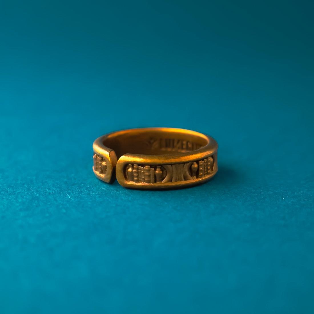 Memory Keeper Bookshelf Ring