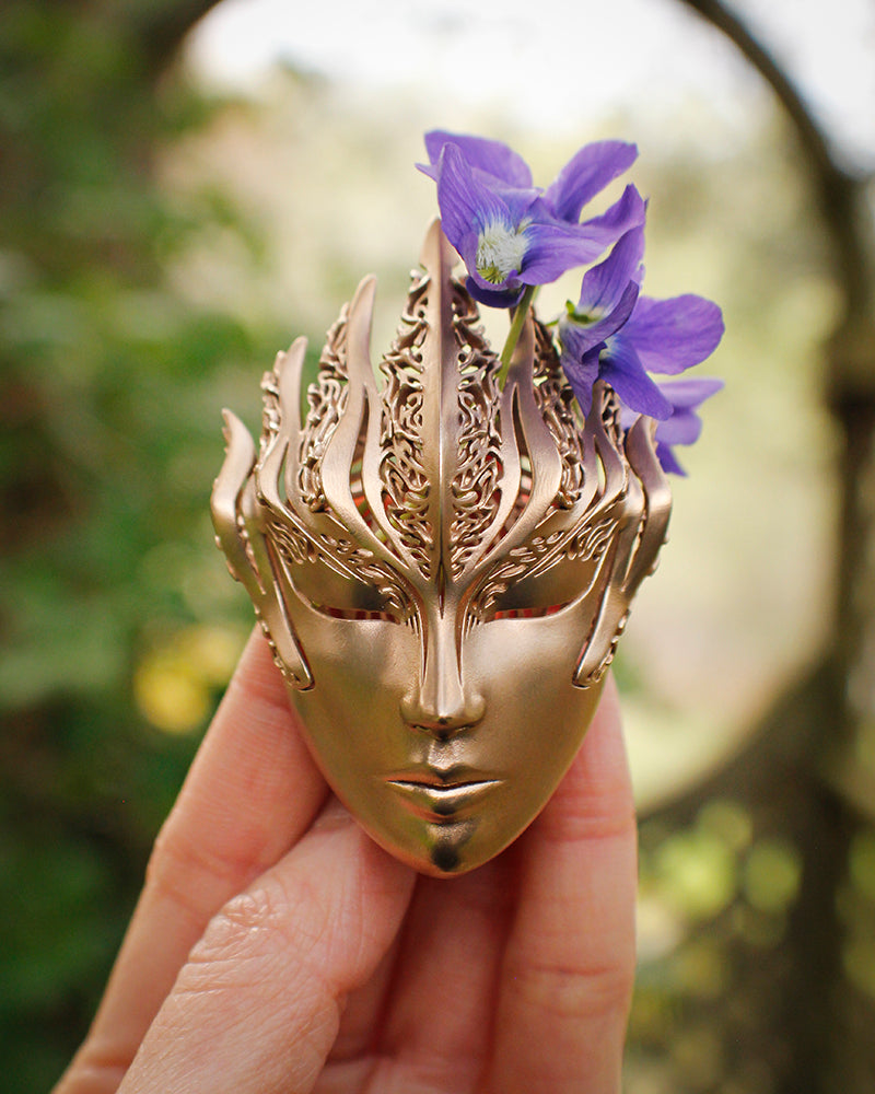 Sovereign Dreamer Brooch